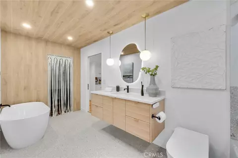 Bath - 1517 E Riverview, Orange, CA 92865 photo 1 of 4