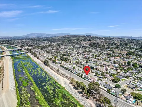 View/Area - 1517 E Riverview, Orange, CA 92865 photo 3 of 4