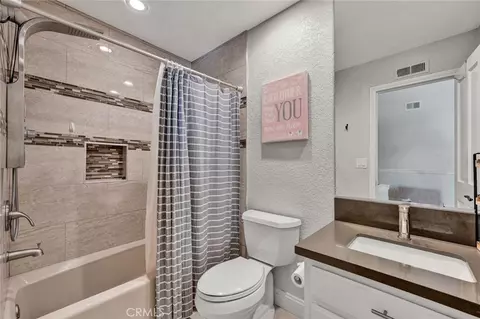 Bath - 3434 E Woodbine Rd, Orange, CA 92867 photo 3 of 4