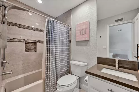 Bath - 3434 E Woodbine Rd, Orange, CA 92867 photo 3 of 4