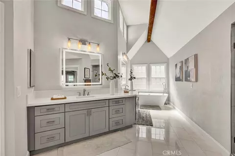 Bath - 3434 E Woodbine Rd, Orange, CA 92867 photo 1 of 4