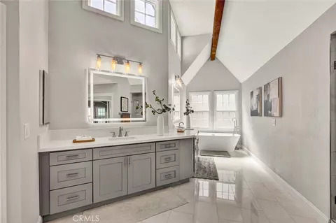 Bath - 3434 E Woodbine Rd, Orange, CA 92867 photo 1 of 4
