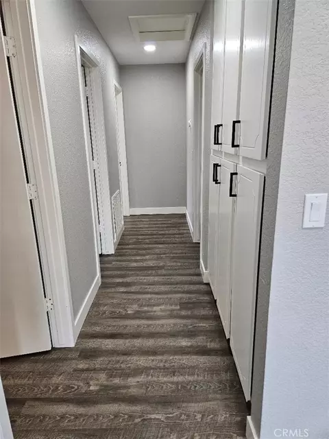 Entry Way - 11072 Moki Ct, Apple Valley, CA 92308 photo 2 of 2