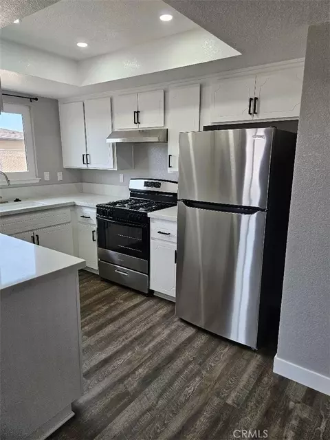 Kitchen - 11072 Moki Ct, Apple Valley, CA 92308 photo 1 of 2