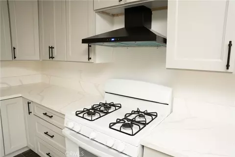 Kitchen - 42809 Alexo Dr, Lancaster, CA 93536 photo 6 of 6