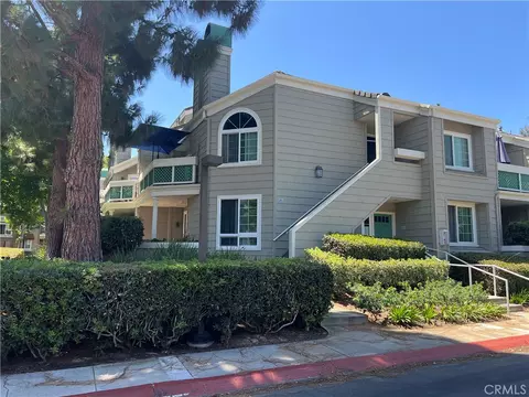 7402 Yellowtail Dr #201, Huntington Beach, CA 92648