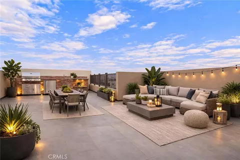 809 Brickyard Ln, Costa Mesa, CA 92627 photo 2