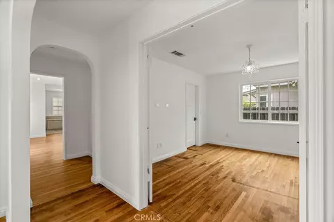 Entry Way - 5451 E Daggett, Long Beach, CA 90815 photo 4 of 4
