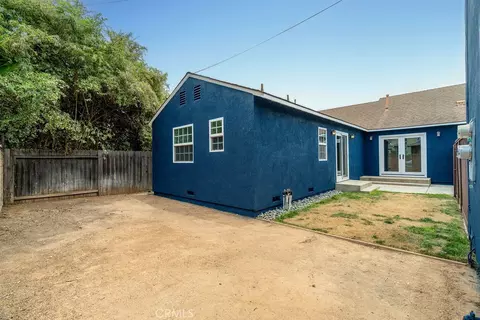Exterior - 5451 E Daggett, Long Beach, CA 90815 photo 5 of 8