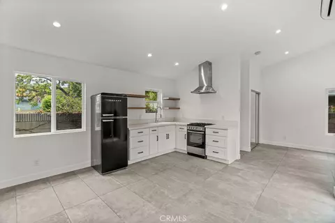 Other - 5451 E Daggett, Long Beach, CA 90815 photo 2 of 14