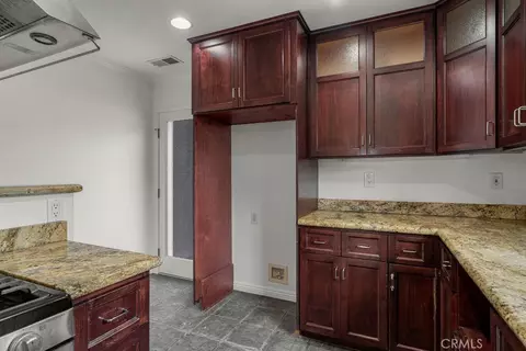 Kitchen - 5451 E Daggett, Long Beach, CA 90815 photo 4 of 4