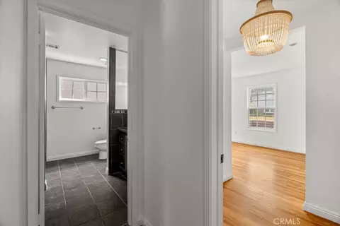 Entry Way - 5451 E Daggett, Long Beach, CA 90815 photo 3 of 4