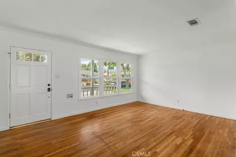 Living - 5451 E Daggett, Long Beach, CA 90815 photo 2 of 5