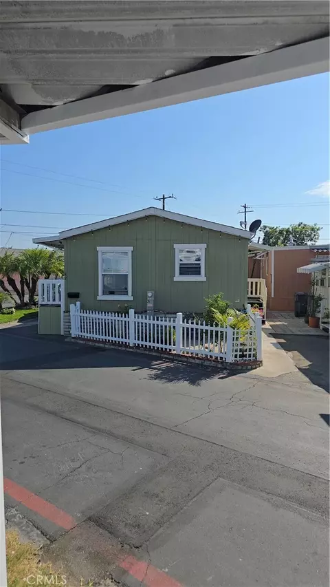 5002 W Mcfadden, Santa Ana, CA 92704
