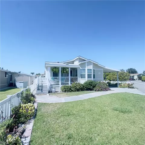 11 Pine Via, Anaheim, CA 92801