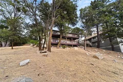 Exterior - 1541 Krause Ln, Lake Arrowhead, CA 92352 photo 9 of 11