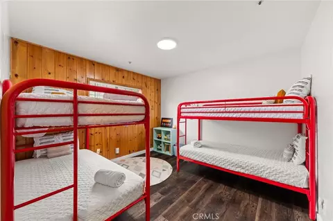 Bedroom - 1541 Krause Ln, Lake Arrowhead, CA 92352 photo 3 of 8