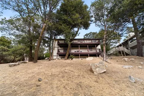Exterior - 1541 Krause Ln, Lake Arrowhead, CA 92352 photo 10 of 11