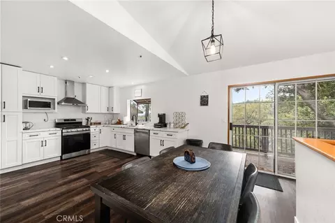 Kitchen - 1541 Krause Ln, Lake Arrowhead, CA 92352 photo 1 of 2