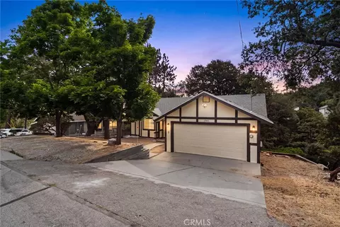 1541 Krause Ln, Lake Arrowhead, CA 92352
