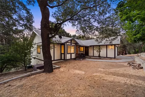 Exterior - 1541 Krause Ln, Lake Arrowhead, CA 92352 photo 1 of 11