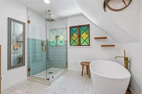 Bath - 723 Forest Shade, Crestline, CA 92325 photo 4 of 7