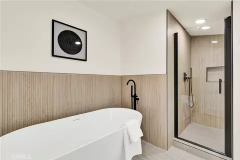 Bath - 13429 Bailey, Whittier, CA 90601 photo 2 of 9