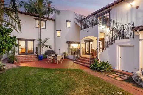 Exterior - 4221 E Massachusetts St, Long Beach, CA 90814 photo 7 of 12