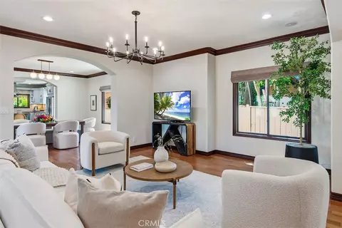 Living - 4221 E Massachusetts St, Long Beach, CA 90814 photo 1 of 2