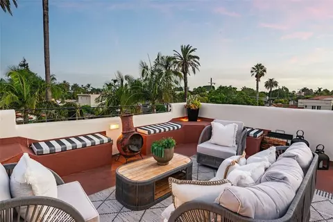 Exterior - 4221 E Massachusetts St, Long Beach, CA 90814 photo 11 of 12