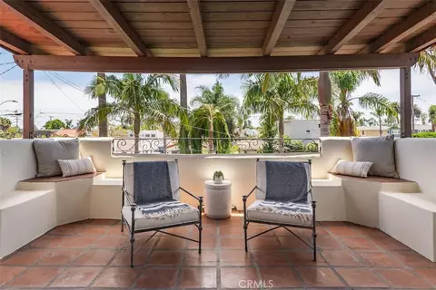 Exterior - 4221 E Massachusetts St, Long Beach, CA 90814 photo 3 of 12