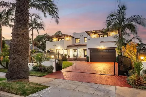 Exterior - 4221 E Massachusetts St, Long Beach, CA 90814 photo 12 of 12