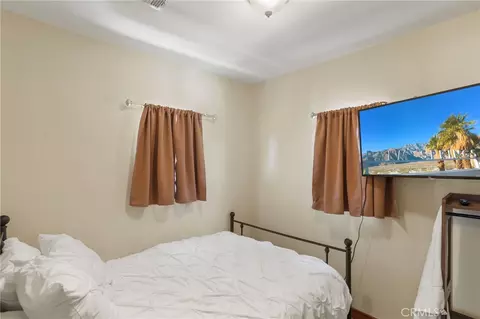 Bedroom - 29251 Lake Brk, Cedar Glen, CA 92321 photo 2 of 4