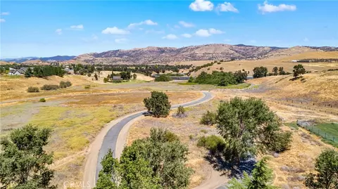 View/Area - 22917 Clover Spring Pl, Tehachapi, CA 93561 photo 10 of 11