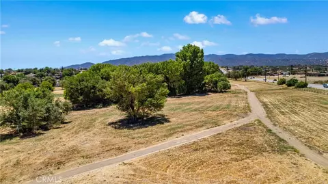 View/Area - 22917 Clover Spring Pl, Tehachapi, CA 93561 photo 9 of 11
