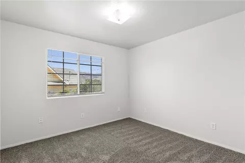 Bedroom - 22917 Clover Spring Pl, Tehachapi, CA 93561 photo 2 of 5