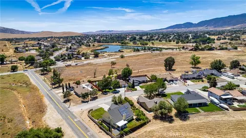 View/Area - 22917 Clover Spring Pl, Tehachapi, CA 93561 photo 2 of 11