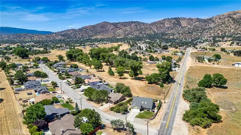 View/Area - 22917 Clover Spring Pl, Tehachapi, CA 93561 photo 1 of 11