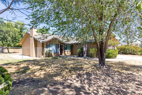 Exterior - 22917 Clover Spring Pl, Tehachapi, CA 93561 photo 4 of 10