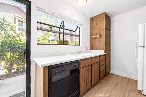 Kitchen - 53 Streamwood, Irvine, CA 92620 photo 2 of 4
