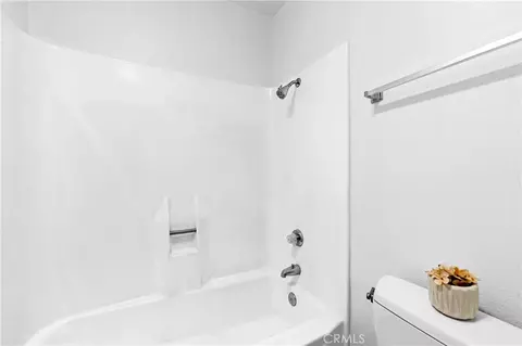 Bath - 53 Streamwood, Irvine, CA 92620 photo 3 of 3