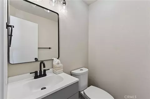 Bath - 55192 Firestone, La Quinta, CA 92253 photo 2 of 4