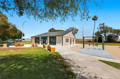 Exterior - 6911 E Septimo, Long Beach, CA 90815 photo 22 of 22