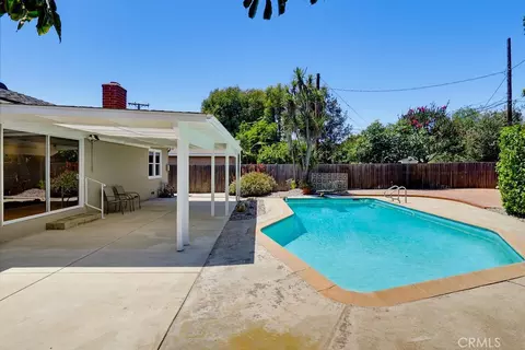 Exterior - 6911 E Septimo, Long Beach, CA 90815 photo 6 of 22