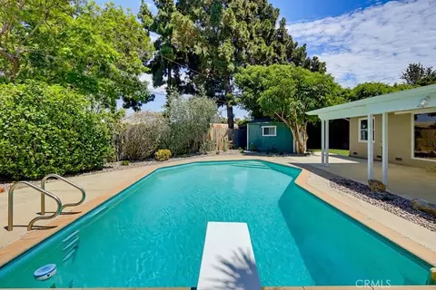 Exterior - 6911 E Septimo, Long Beach, CA 90815 photo 9 of 22