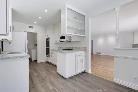 Kitchen - 6911 E Septimo, Long Beach, CA 90815 photo 2 of 5