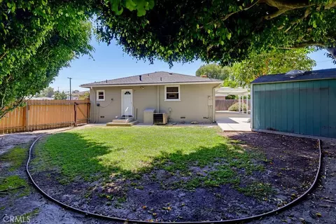 Exterior - 6911 E Septimo, Long Beach, CA 90815 photo 14 of 22