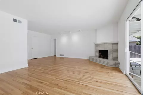 Living - 6911 E Septimo, Long Beach, CA 90815 photo 9 of 14