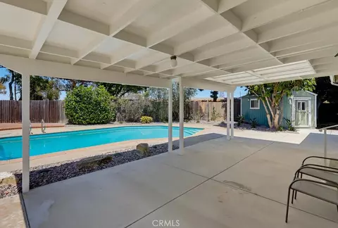 Exterior - 6911 E Septimo, Long Beach, CA 90815 photo 5 of 22