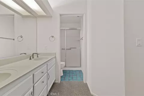 Bath - 2720 E Walnut #18, Orange, CA 92867 photo 2 of 5
